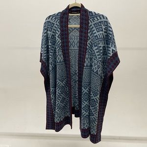 Mixed Women’s Cardigan Size Medium